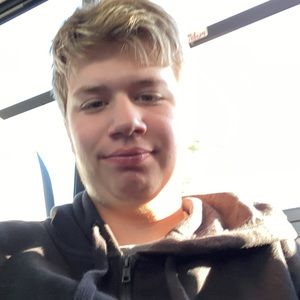 Meet your Posher, Ethan